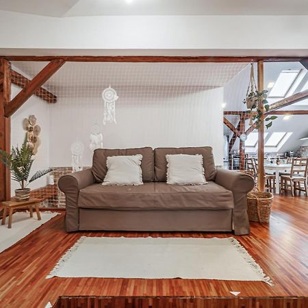 Beautiful And Romantic Penthouse With Two Terraces Bratislava Eksteriør bilde