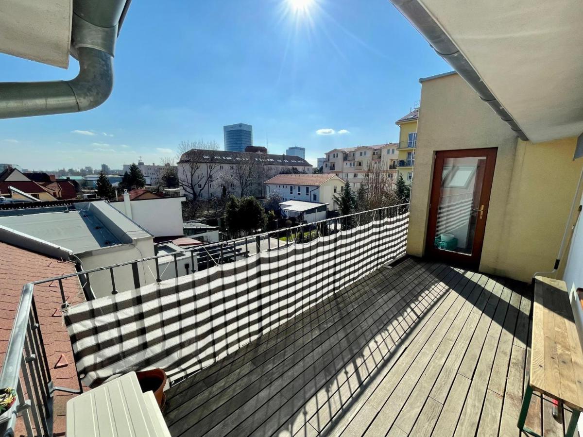 Beautiful And Romantic Penthouse With Two Terraces Bratislava Eksteriør bilde