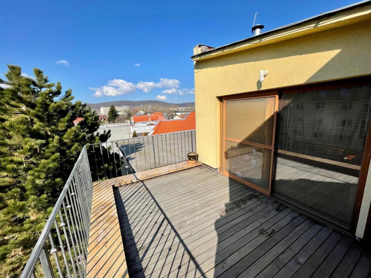 Beautiful And Romantic Penthouse With Two Terraces Bratislava Eksteriør bilde
