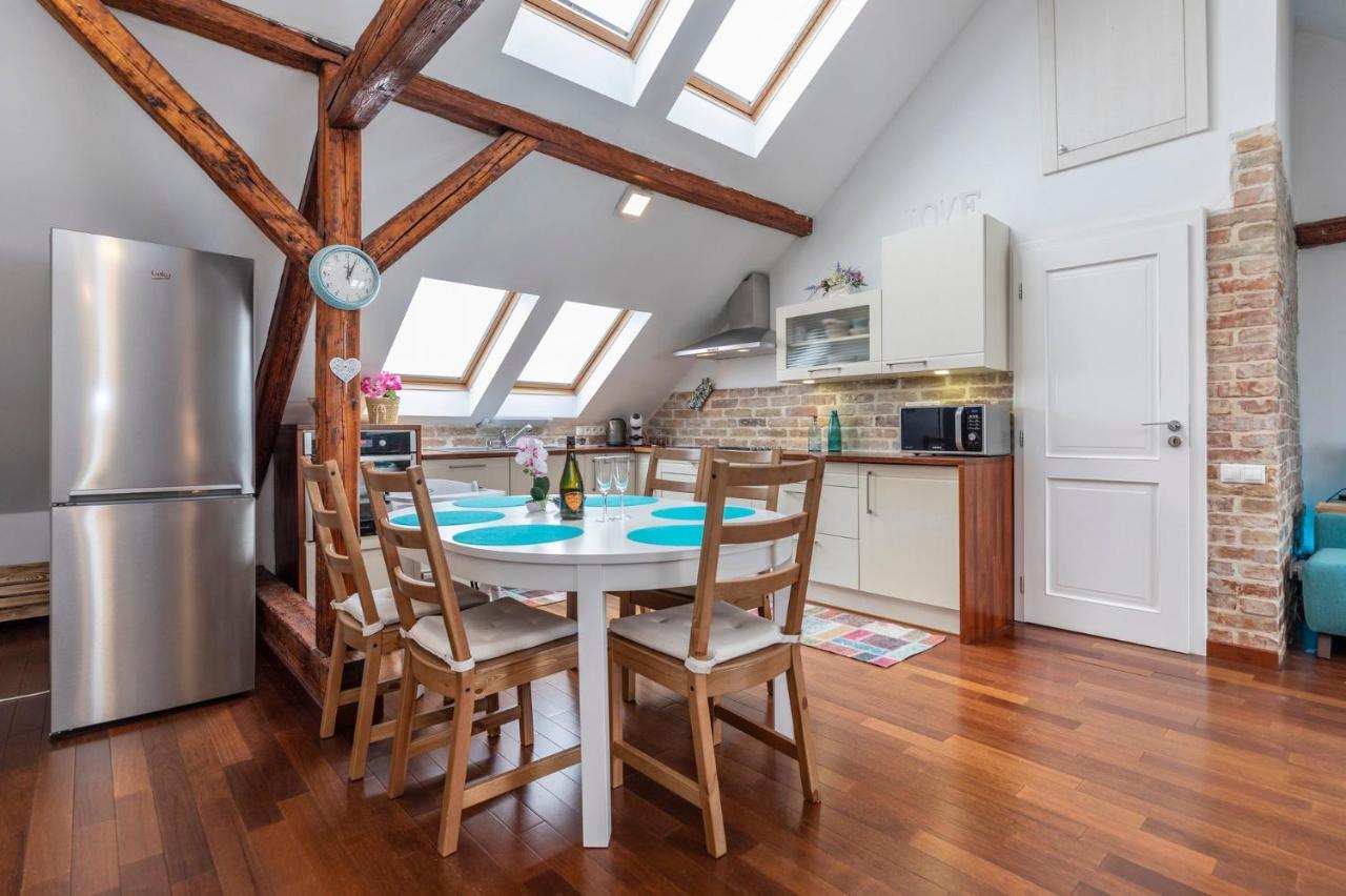 Beautiful And Romantic Penthouse With Two Terraces Bratislava Eksteriør bilde