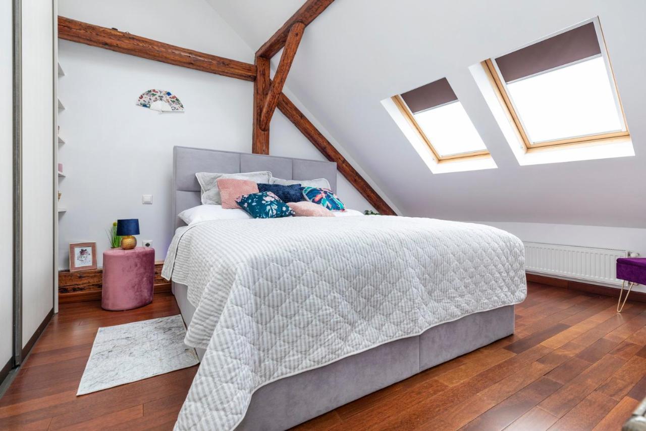 Beautiful And Romantic Penthouse With Two Terraces Bratislava Eksteriør bilde