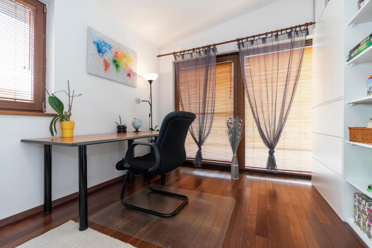 Beautiful And Romantic Penthouse With Two Terraces Bratislava Eksteriør bilde