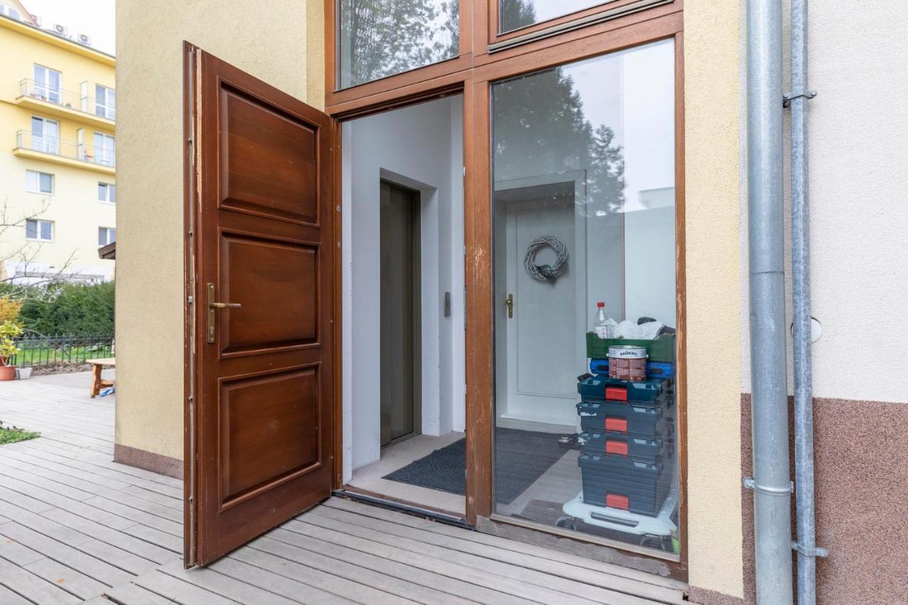 Beautiful And Romantic Penthouse With Two Terraces Bratislava Eksteriør bilde